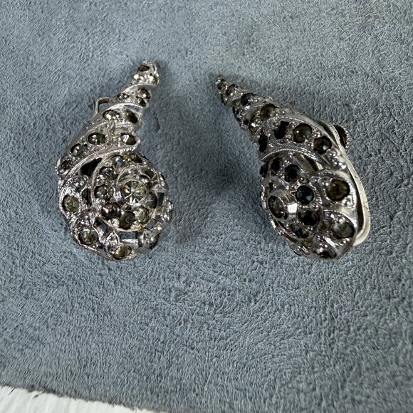 Vintage 30s Rhinestone Silver Tone Screw Back Earrings Pat Pending 164-9187 - Picture 6 of 8
